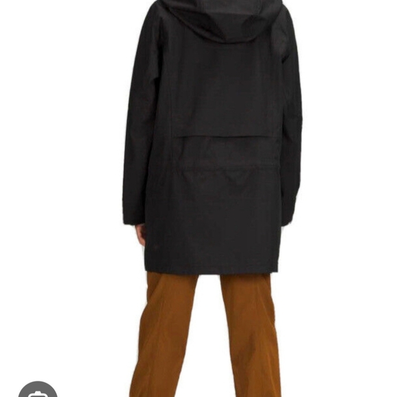Lululemon Rain Jacket - Picture 5 of 13